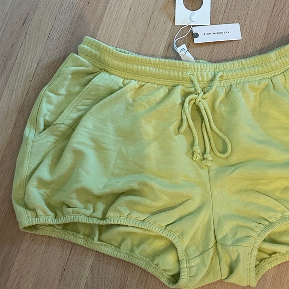 NWT - Anthropologie Daily Practice - Grace Bloomer Bubble Green Shorts - Medium - Picture 2 of 5
